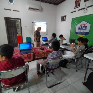 Kegiatan Vokasi Computer Class dan English Active