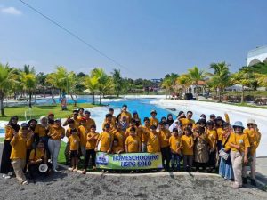 Outbond Siswa Homeschooling HSPG Solo di Bale Rantjah Park Boyolali