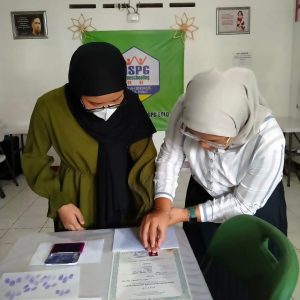 Pengambilan Ijazah, Sertifikat UK, dan Cap 3 Jari Siswa Homeschooling HSPG Solo